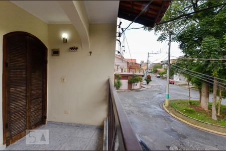 Casa à venda com 140m², 3 quartos e 2 vagas Casa à venda com 140m², 3 quartos e 2 vagasVista da Varanda