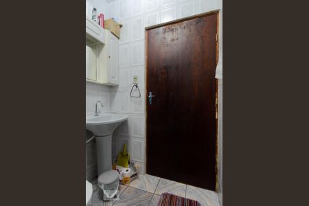 Casa à venda com 140m², 3 quartos e 2 vagas Casa à venda com 140m², 3 quartos e 2 vagasBanheiro Social