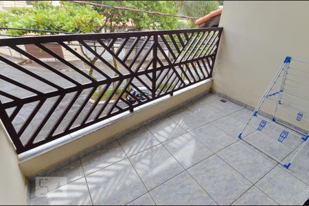 Casa à venda com 140m², 3 quartos e 2 vagas Casa à venda com 140m², 3 quartos e 2 vagasVaranda da Suíte