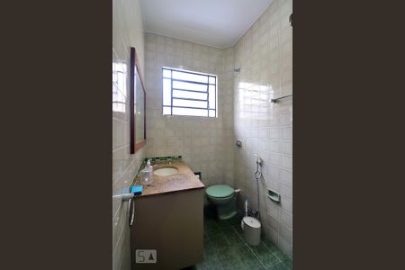 Banheiro de casa de condomínio para alugar com 2 quartos, 82m² em Campestre, Santo André