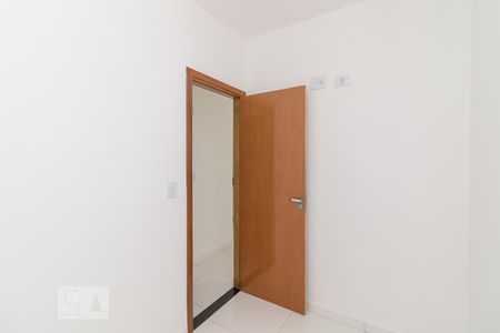 Quarto 1 de apartamento para alugar com 2 quartos, 36m² em Vila Antonieta, São Paulo