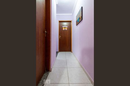 Corredor de casa à venda com 2 quartos, 77m² em Vila Carmosina, São Paulo