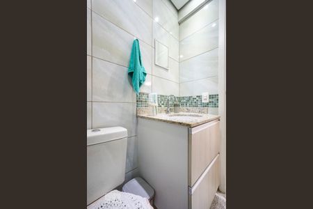 Apartamento à venda com 75m², 3 quartos e 1 vaga Apartamento à venda com 75m², 3 quartos e 1 vagaBanheiro social