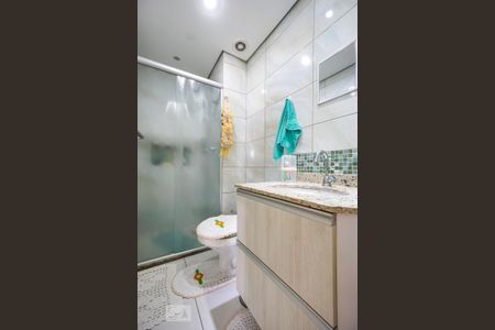 Apartamento à venda com 75m², 3 quartos e 1 vaga Apartamento à venda com 75m², 3 quartos e 1 vagaBanheiro social