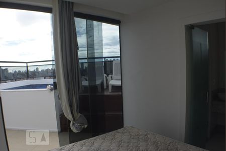 Quarto com closet e banheiro de apartamento para alugar com 2 quartos, 76m² em Parque Bela Vista, Salvador
