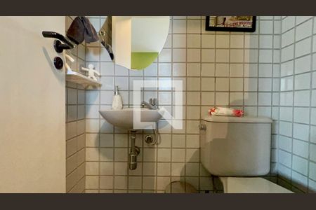 Lavabo de apartamento à venda com 1 quarto, 56m² em Pinheiros, São Paulo