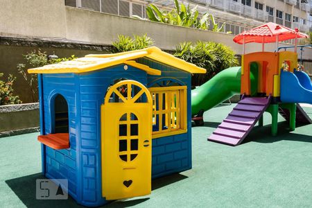Apartamento para alugar com 73m², 3 quartos e 1 vagaÁrea Comum - Playground