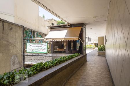 Apartamento para alugar com 73m², 3 quartos e 1 vagaFachada e portaria