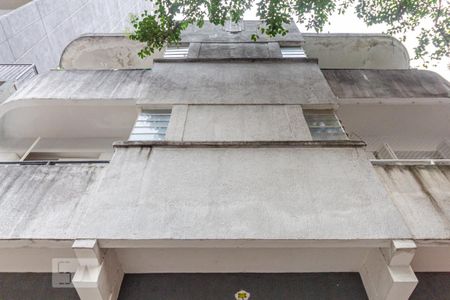 Studio para alugar com 32m², 1 quarto e sem vaga Studio para alugar com 32m², 1 quarto e sem vagaFachada