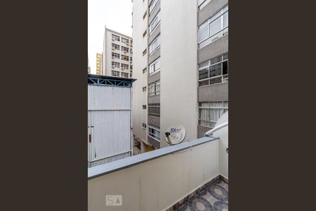 Varanda de kitnet/studio para alugar com 1 quarto, 32m² em Bela Vista, São Paulo