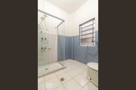 Banheiro de kitnet/studio para alugar com 1 quarto, 32m² em Bela Vista, São Paulo