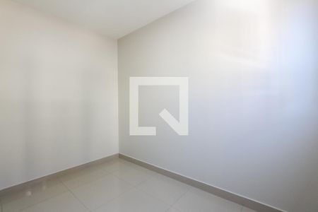 Quarto 1 de apartamento para alugar com 2 quartos, 44m² em Humaitá, Porto Alegre