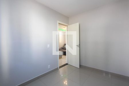 Quarto 1 de apartamento à venda com 2 quartos, 44m² em Humaitá, Porto Alegre