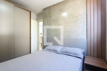 Quarto 2 de apartamento para alugar com 2 quartos, 44m² em Humaitá, Porto Alegre