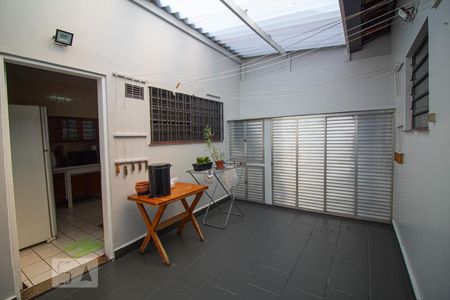 Casa à venda com 172m², 3 quartos e 2 vagas Casa à venda com 172m², 3 quartos e 2 vagasQuintal