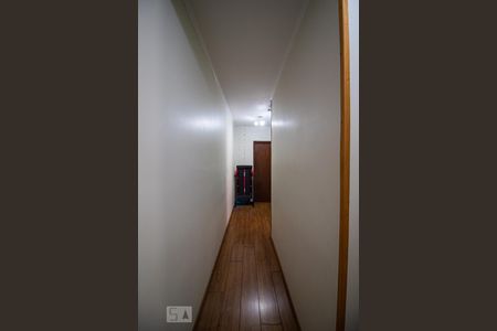 Casa à venda com 172m², 3 quartos e 2 vagas Casa à venda com 172m², 3 quartos e 2 vagasCorredor