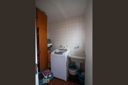 Casa à venda com 172m², 3 quartos e 2 vagas Casa à venda com 172m², 3 quartos e 2 vagasLavanderia