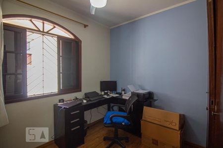 Casa à venda com 172m², 3 quartos e 2 vagas Casa à venda com 172m², 3 quartos e 2 vagasEscritório