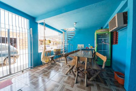 Casa à venda com 200m², 3 quartos e 2 vagasVaranda Gourmet  e Garagem 