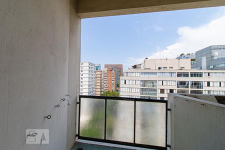 Apartamento à venda com 170m², 3 quartos e 1 vagaSacada do Quarto 2