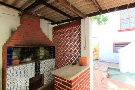 Casa à venda com 450m², 4 quartos e 2 vagasChurrasqueira