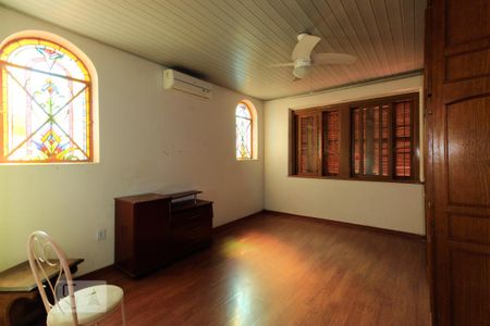 Casa à venda com 450m², 4 quartos e 2 vagasQuarto 3