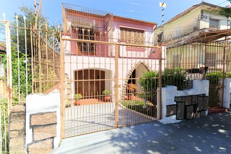Casa à venda com 450m², 4 quartos e 2 vagasFachada