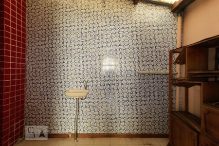 Casa à venda com 450m², 4 quartos e 2 vagasSala