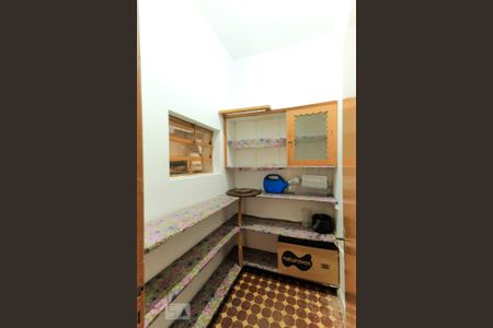 Casa à venda com 450m², 4 quartos e 2 vagasDespensa