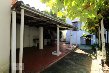 Casa à venda com 450m², 4 quartos e 2 vagasQuintal