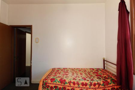 Casa à venda com 450m², 4 quartos e 2 vagasQuarto 1