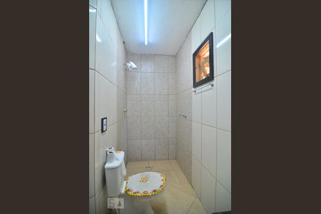 Casa 1 - Banheiro de casa à venda com 2 quartos, 150m² em Estância Velha, Canoas