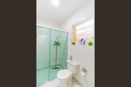 Casa à venda com 144m², 3 quartos e 2 vagasBanheiro