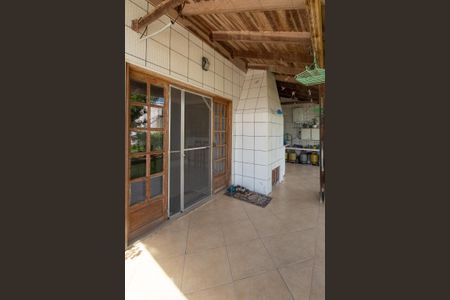 Casa à venda com 1000m², 3 quartos e 10 vagas Casa à venda com 1000m², 3 quartos e 10 vagasÁrea Externa