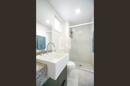 Apartamento para alugar com 80m², 2 quartos e 2 vagas Apartamento para alugar com 80m², 2 quartos e 2 vagasBanheiro da suíte