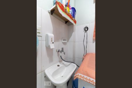 Studio à venda com 28m², 1 quarto e sem vaga Studio à venda com 28m², 1 quarto e sem vagaBanheiro e Lavanderia