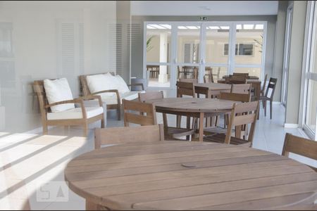 Apartamento para alugar com 61m², 2 quartos e 1 vaga Apartamento para alugar com 61m², 2 quartos e 1 vagaSalão de festas