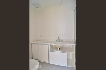 Banheiro Suíte de apartamento para alugar com 2 quartos, 61m² em Marechal Rondon, Canoas