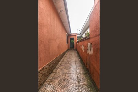 Casa à venda com 300m², 6 quartos e 4 vagasCorredor externo