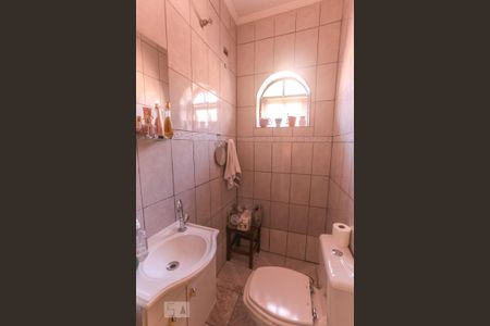 Casa à venda com 300m², 6 quartos e 4 vagasBanheiro suíte - casa 01