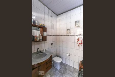 Casa à venda com 300m², 6 quartos e 4 vagasBanheiro de serviço - casa 01