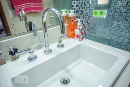 Apartamento à venda com 80m², 3 quartos e 1 vagaBanheiro 2 - Torneira