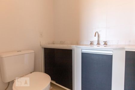 Apartamento para alugar com 61m², 2 quartos e 1 vaga Apartamento para alugar com 61m², 2 quartos e 1 vagaBanheiro