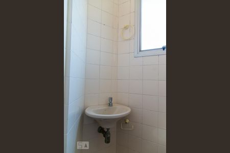 Apartamento para alugar com 60m², 2 quartos e 1 vaga Apartamento para alugar com 60m², 2 quartos e 1 vagaBanheiro de serviço