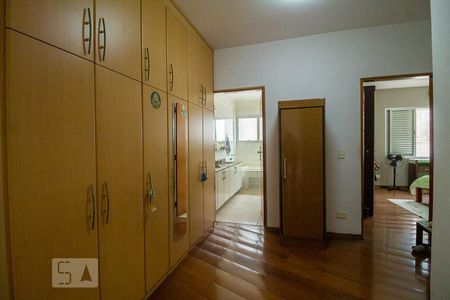 Casa de condomínio à venda com 410m², 4 quartos e 4 vagasSuíte 1