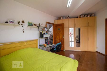 Casa de condomínio à venda com 410m², 4 quartos e 4 vagasSuíte 3