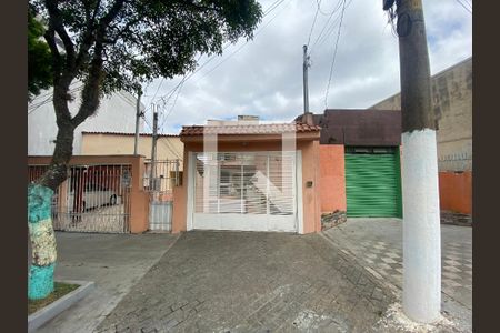 Casa à venda com 320m², 4 quartos e 3 vagasFachada