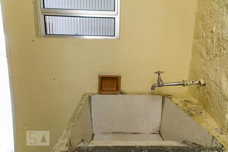Casa para alugar com 25m², 1 quarto e sem vagaÁrea de Serviço