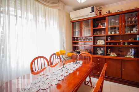 Apartamento à venda com 100m², 2 quartos e 1 vagaSala de Jantar