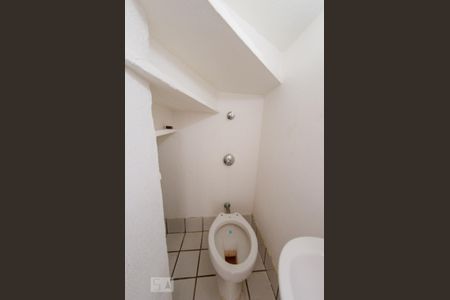 Lavabo de casa de condomínio para alugar com 2 quartos, 55m² em Estrela Dalva, Belo Horizonte